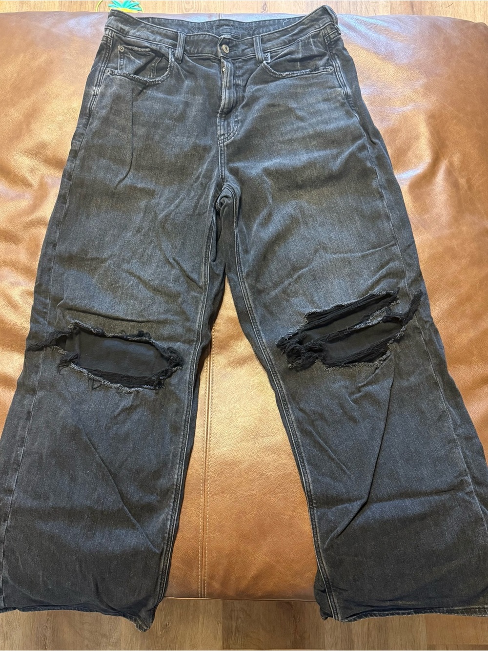 American Eagle Outfitters High-Rise Black Distressed Women’s Jeans